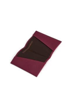 VOYAGE Vegan Passport Holder - Vintage -Fashion Clothing Store FW19 SVG Voyage Garnet 4