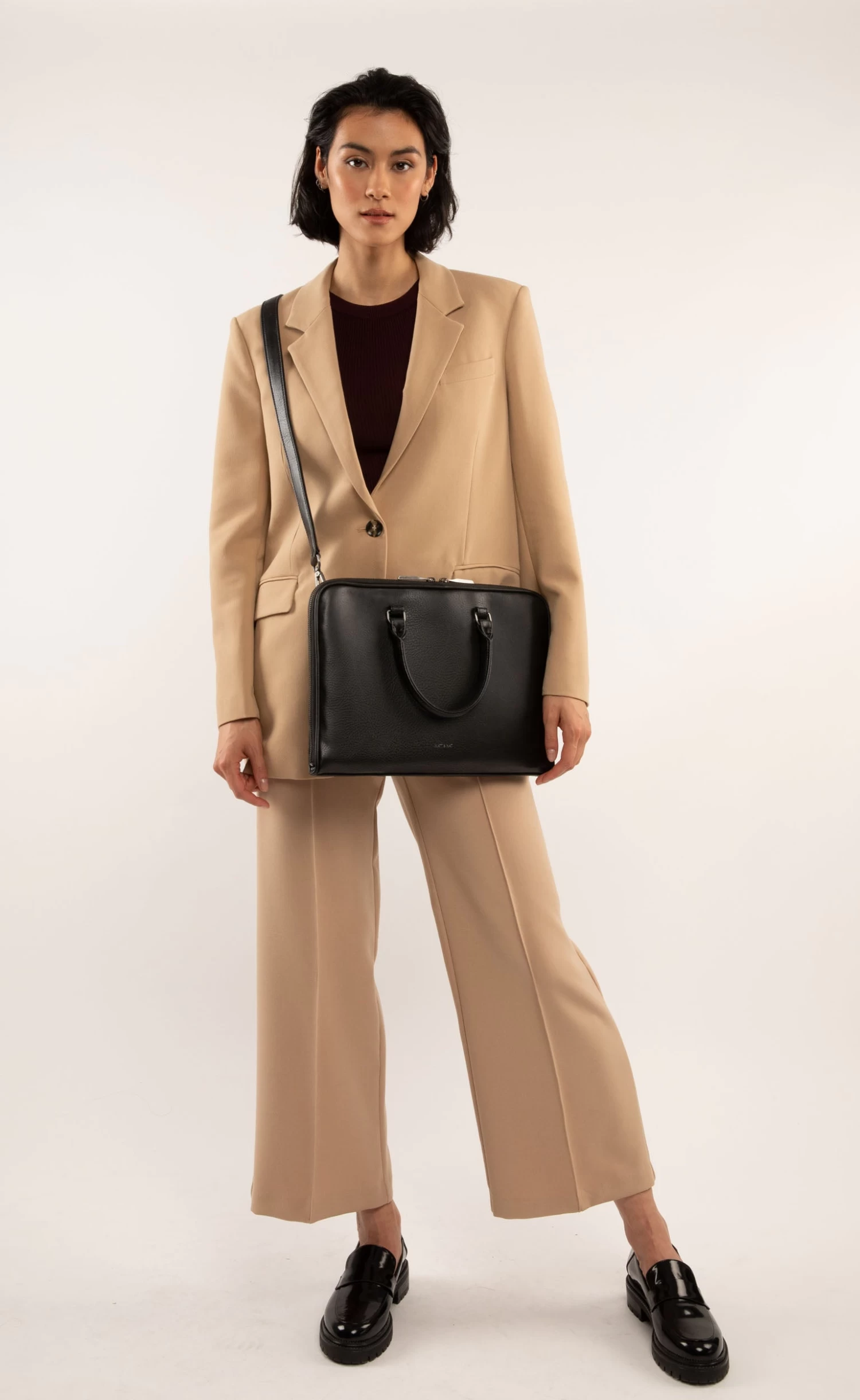 HOLDER Slim Vegan Briefcase - Dwell 10 HOLDER Slim Vegan Briefcase - Dwell - Image 8