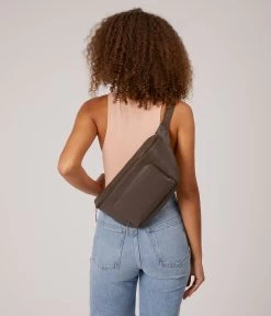 OLEK Vegan Belt Bag - Dwell -Fashion Clothing Store FW22 Dwell Olek black 2 2