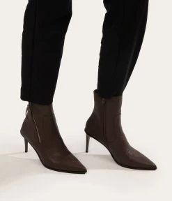 ALAIA Women's Vegan Boots 25 ALAIA Women's Vegan Boots -Fashion Clothing Store FW22 shoes alaia black 2 3