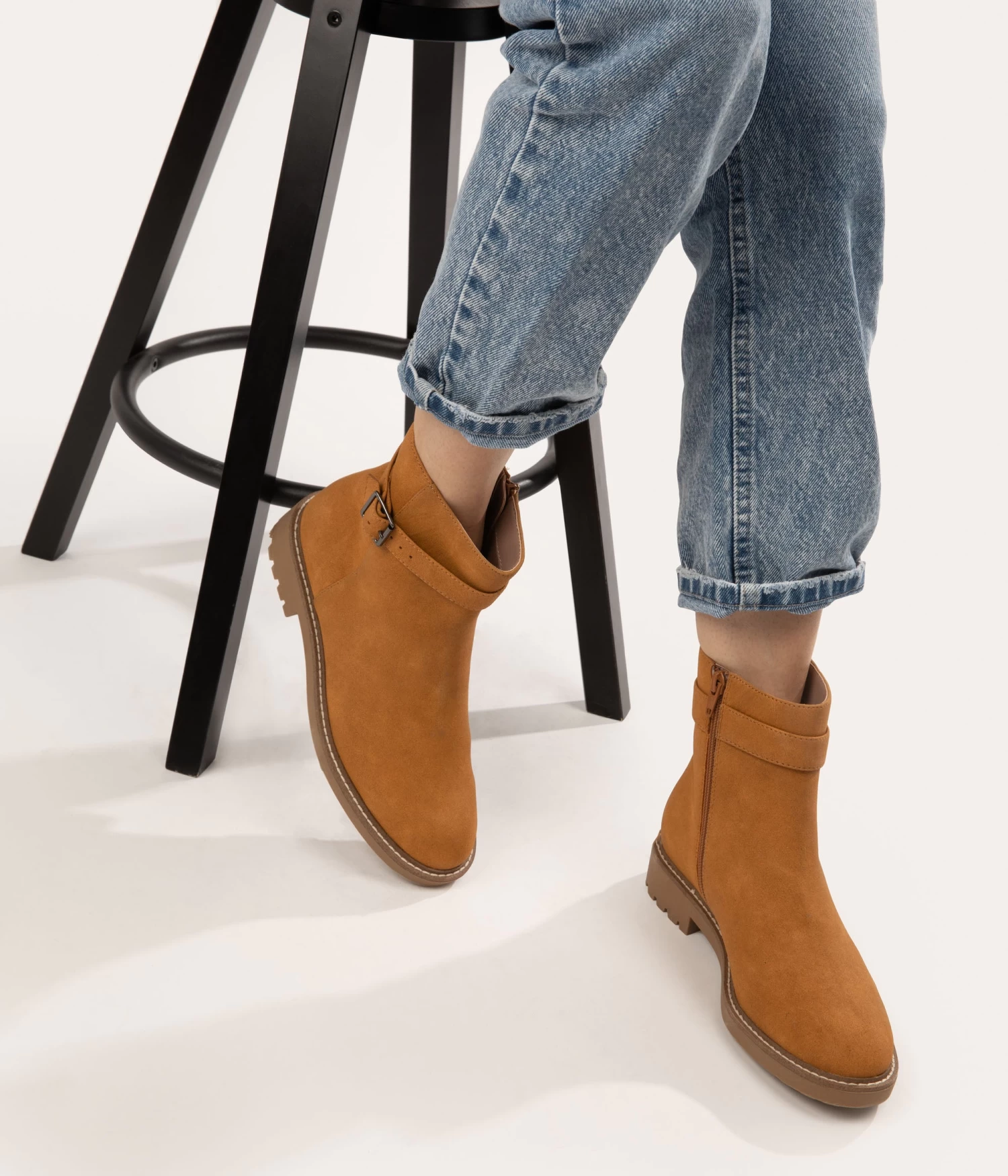 CHEA Women's Vegan Boots 11 CHEA Women's Vegan Boots - Image 9