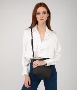 CAS Vegan Crossbody Bag - Sol -Fashion Clothing Store FW23 Sol Cas black 2 2