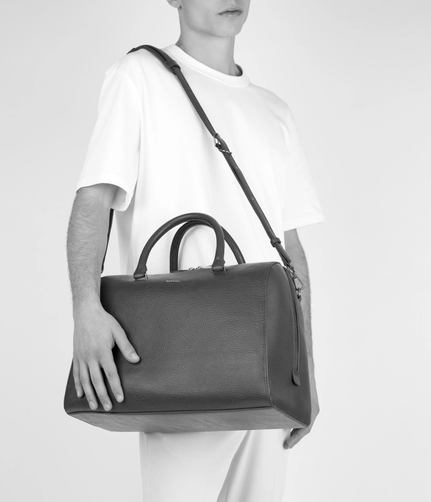 HAPAKSM Vegan Weekender Bag - Dwell 4 HAPAKSM Vegan Weekender Bag - Dwell - Image 2