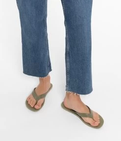 ALBERTA Vegan Flip Flops -Fashion Clothing Store SS20 Shoes Alberta Olive 3