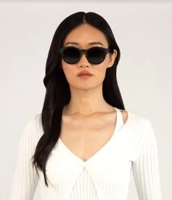 YAN Black Round Sunglasses 8 YAN Black Round Sunglasses -Fashion Clothing Store SS23 Sunglasses yan black 2 1