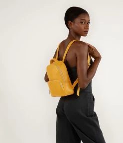 CAROSM Small Vegan Backpack - Sol -Fashion Clothing Store SS23 sol Carosm resort 2 1