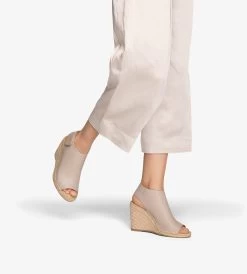 ACACIA Vegan Wedge Heels -Fashion Clothing Store ss18 flair acacia chili 2